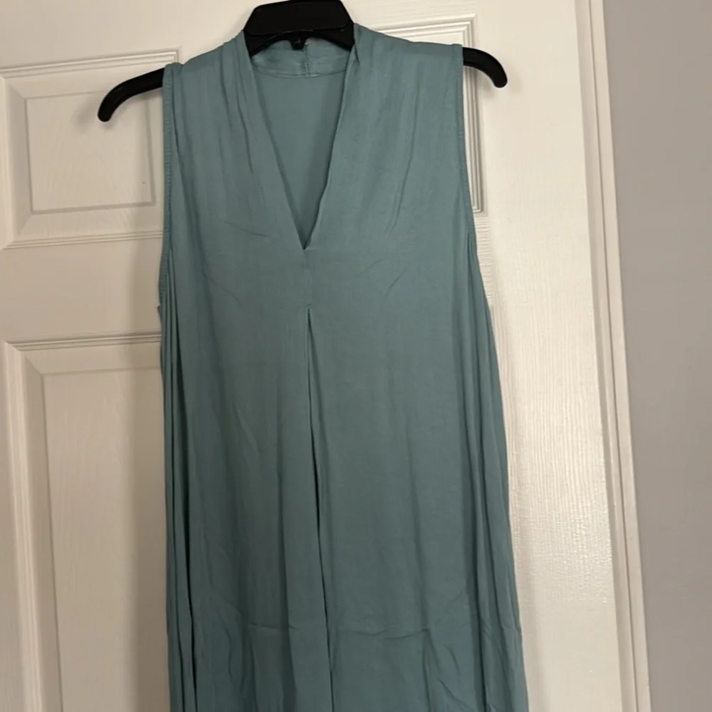 Jade color summer dress - Picture 3 of 9